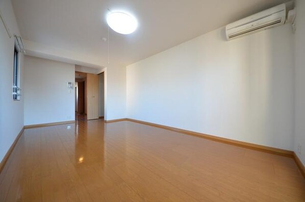 ドゥーメゾンの物件内観写真